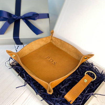 Picture of tan leather personalised coin or jewellery tray and keyring gift set UK