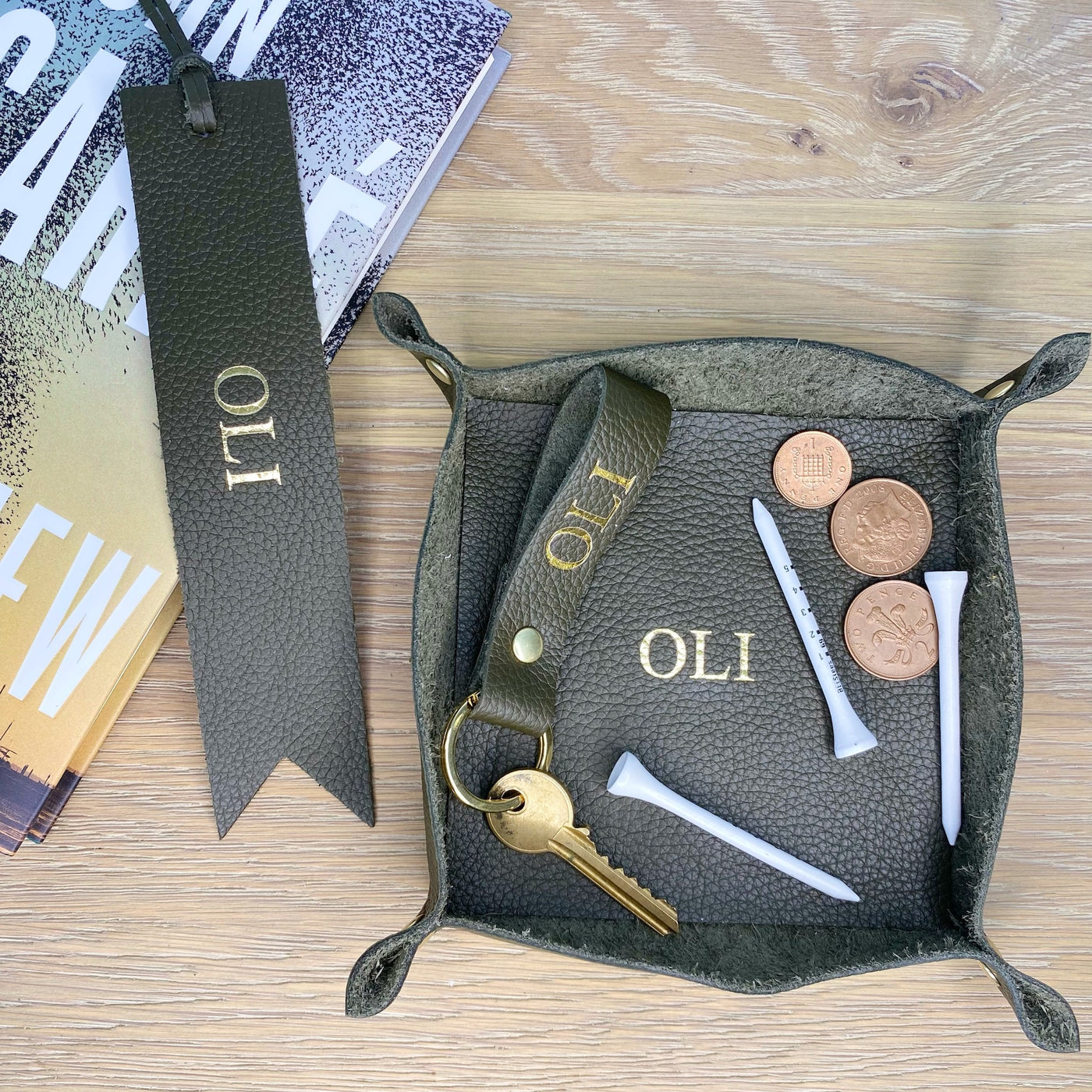 Picture of olive green leather personalised coin or jewellery tray and keyring gift set UK