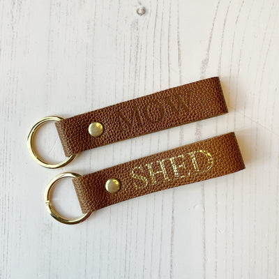 Picture of British-made sustainable brown pebble grain leather keyring with free personalisation, personalised leather gifts UK, brown pebble grain keyring 