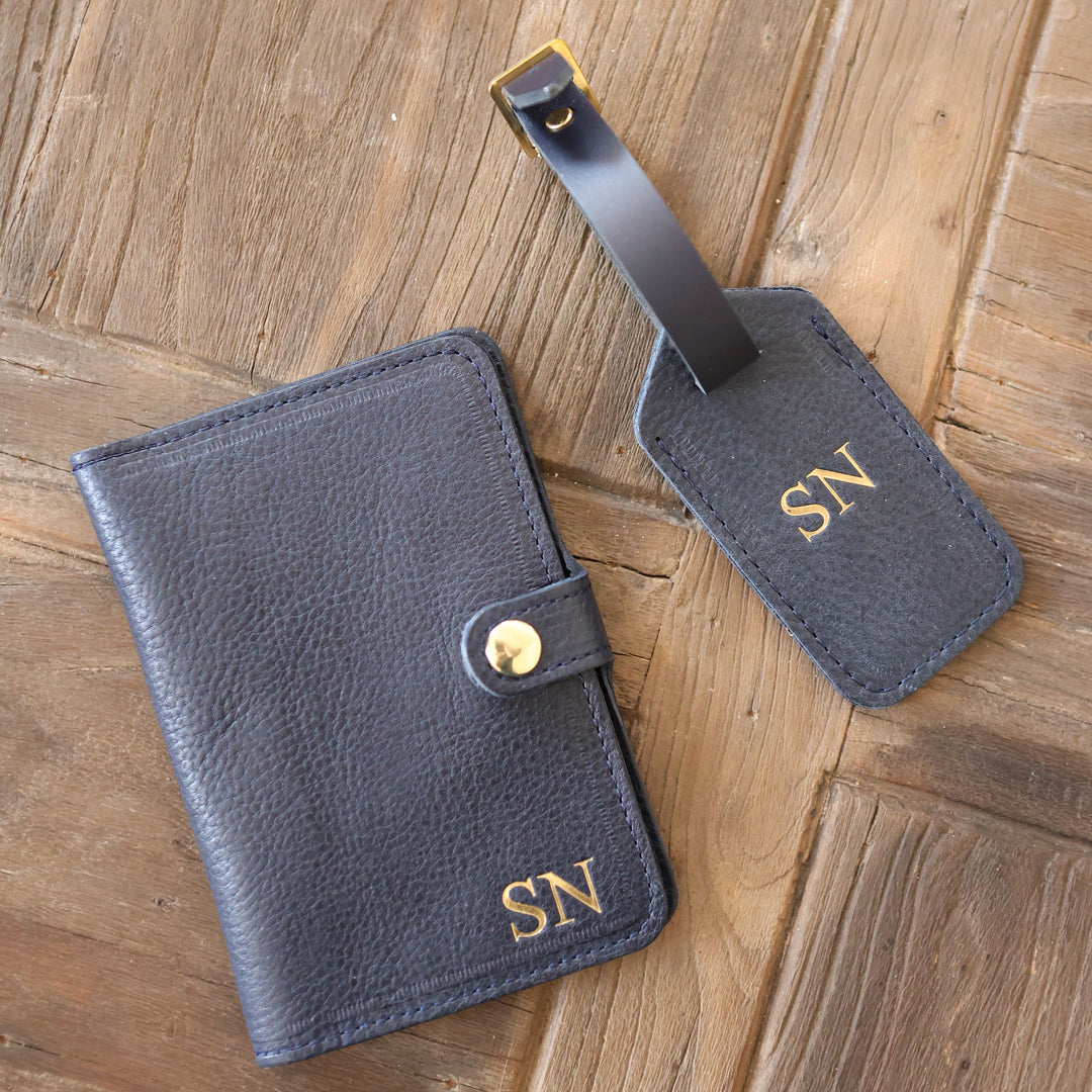 Navyleathertravelwallet_navype